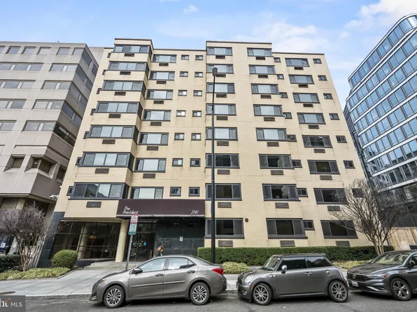 2141 I St NW APT 708, Washington, DC 20037