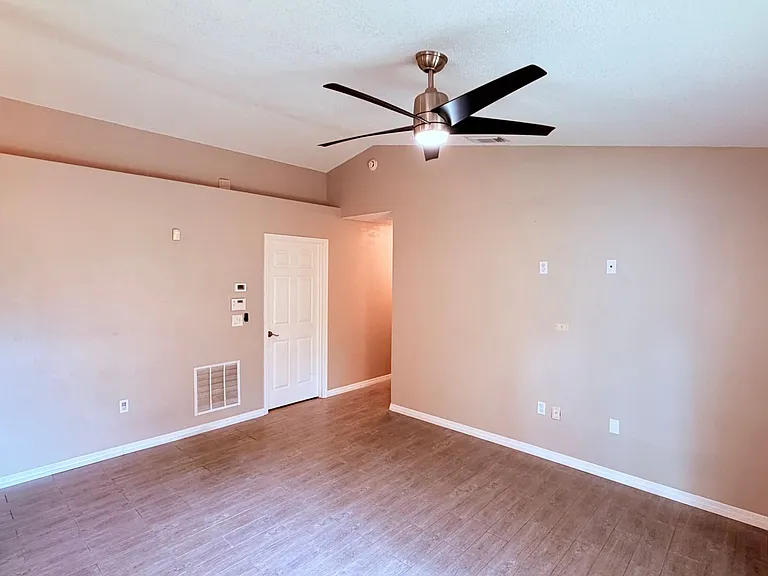 1357 Woodwind Dr — Photo 5
