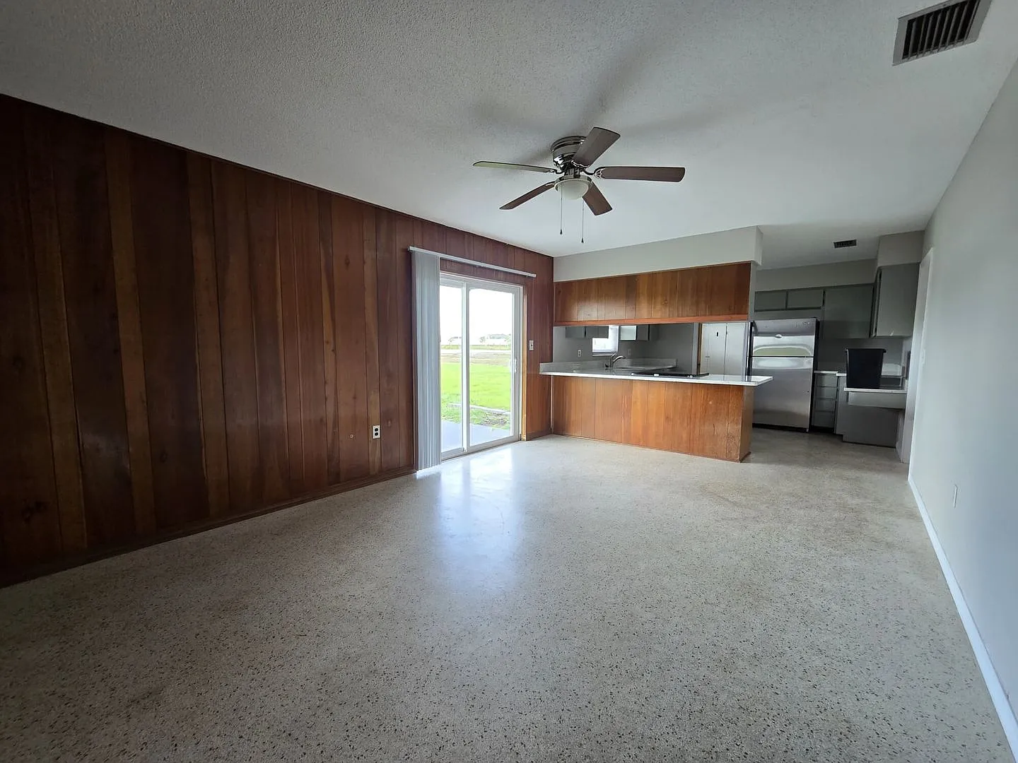 Spacious 3-Bedroom Florida Ranch-Style Home in Plant City — Photo 4