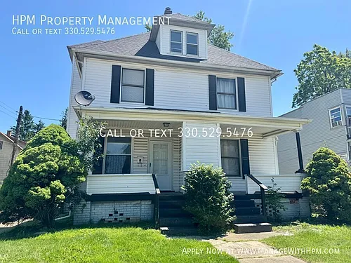 1538 Woodland Ave NW Photo 1