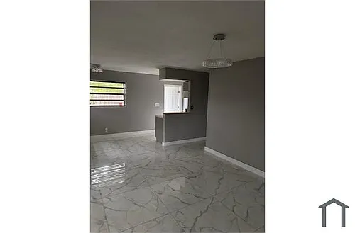 1517 NE 5th Ter Photo 1