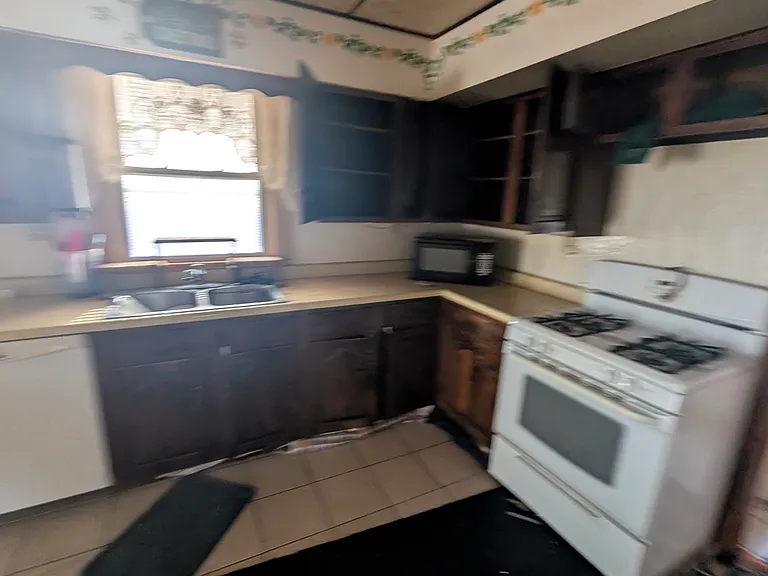 1108 E Arcadia Ave — Photo 25