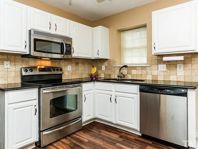 207 Cabana Dr — Photo 5