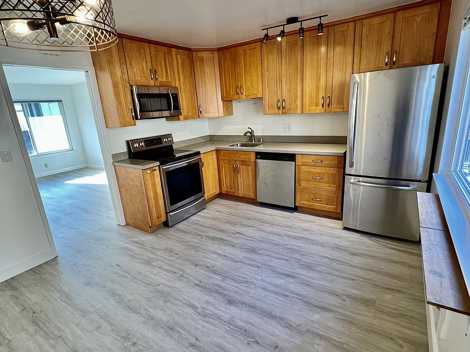 1st image of 458 Lincoln Cir APT 6