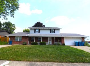 825 Comanche Ln, Tipp City, OH 45371