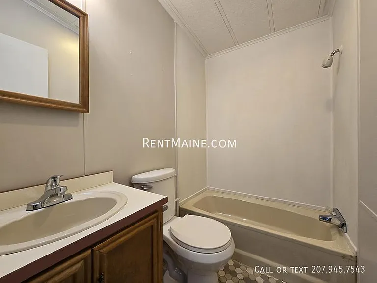 118 E St — Photo 13
