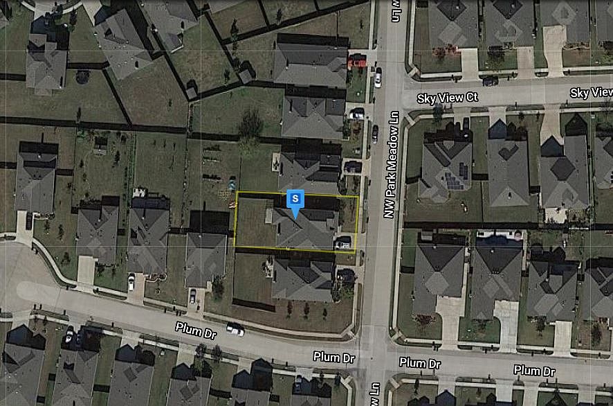 2nd image of 1405 NW Park Meadow Ln