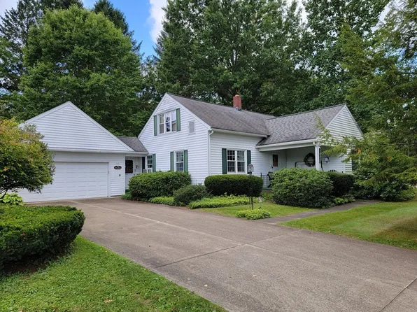 109 Maple Dr, Edinboro, PA 16412