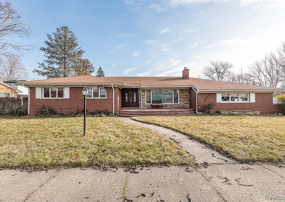 1st image of 25717 Graceland Cir