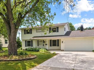 3421 Inwood Dr, Fort Wayne, IN 46815