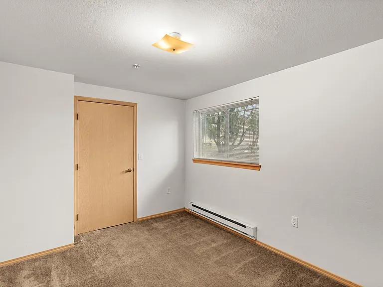 1 Bed 1 Bath Deluxe - 733 Sq Ft 1 Bed 1 Bath Deluxe - 733 Sq Ft