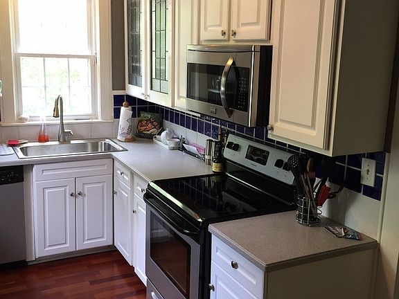 4th image of 202 Broward St