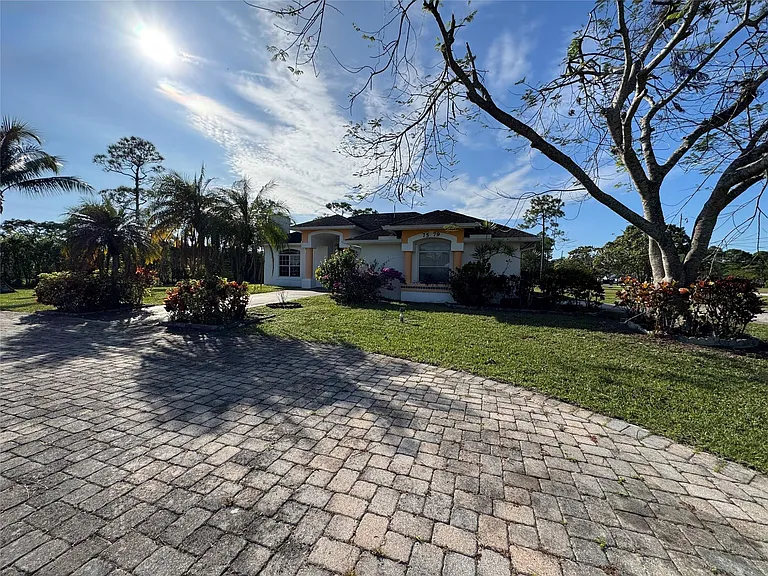 7579 Coconut Blvd — Photo 5