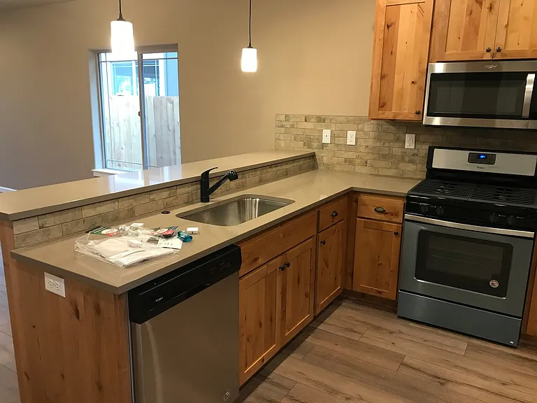 3077 NW Boxelder Ave — Photo 2