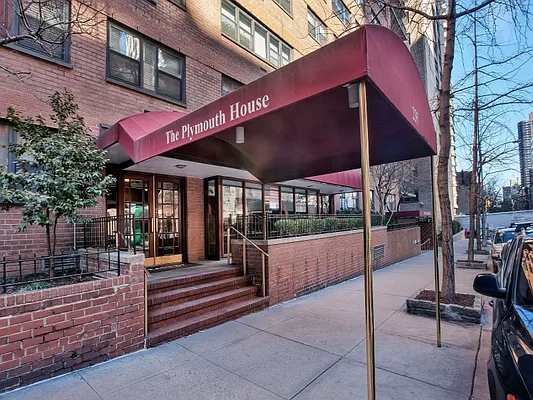 Sold by Sotheby's International Realty | media 7