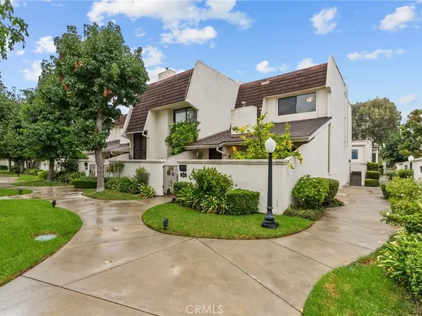6249 Randi Ave, Los Angeles, CA 91367