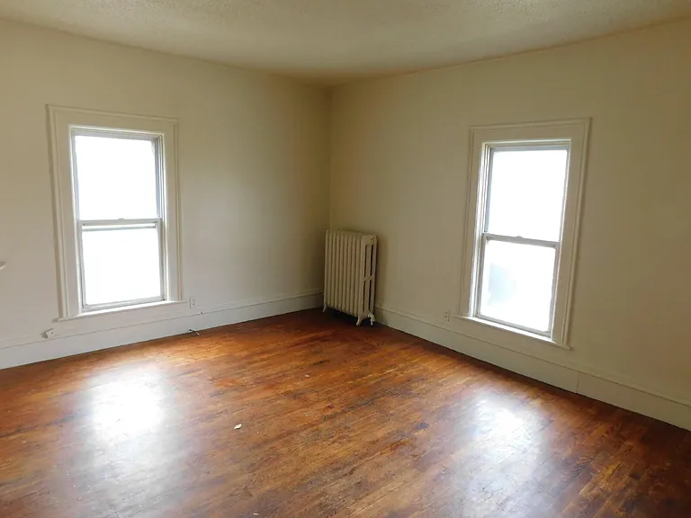 838 Howard St #3 — Photo 6