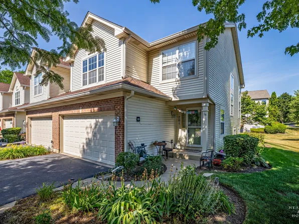 701 Littleton Trl, Elgin, IL 60120