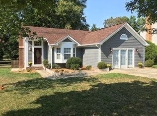 1418 Bear Mountain Rd, Charlotte, NC 28214