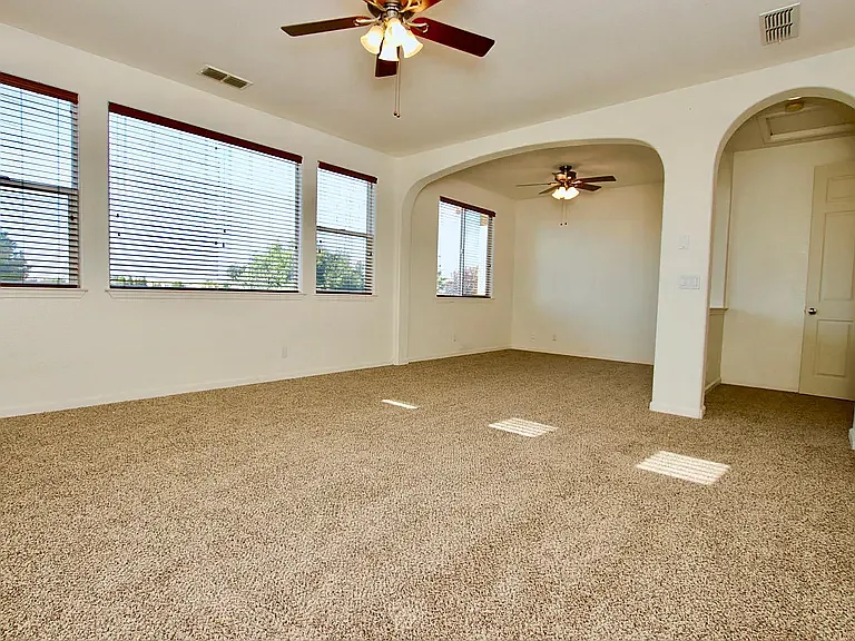 833 Round Hill Dr — Photo 21