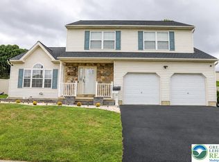 1412 Stanford Rd, Bethlehem, PA 18018