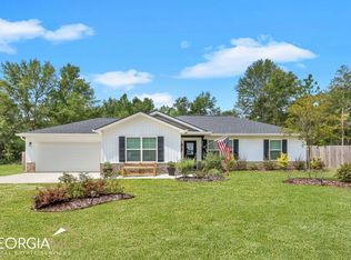 475 Linden Dr, Jesup, GA 31545