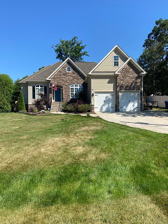 327 Trollinger St - Property Image