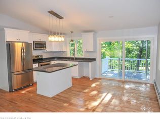 19 Brook Rd, Falmouth, ME 04105
