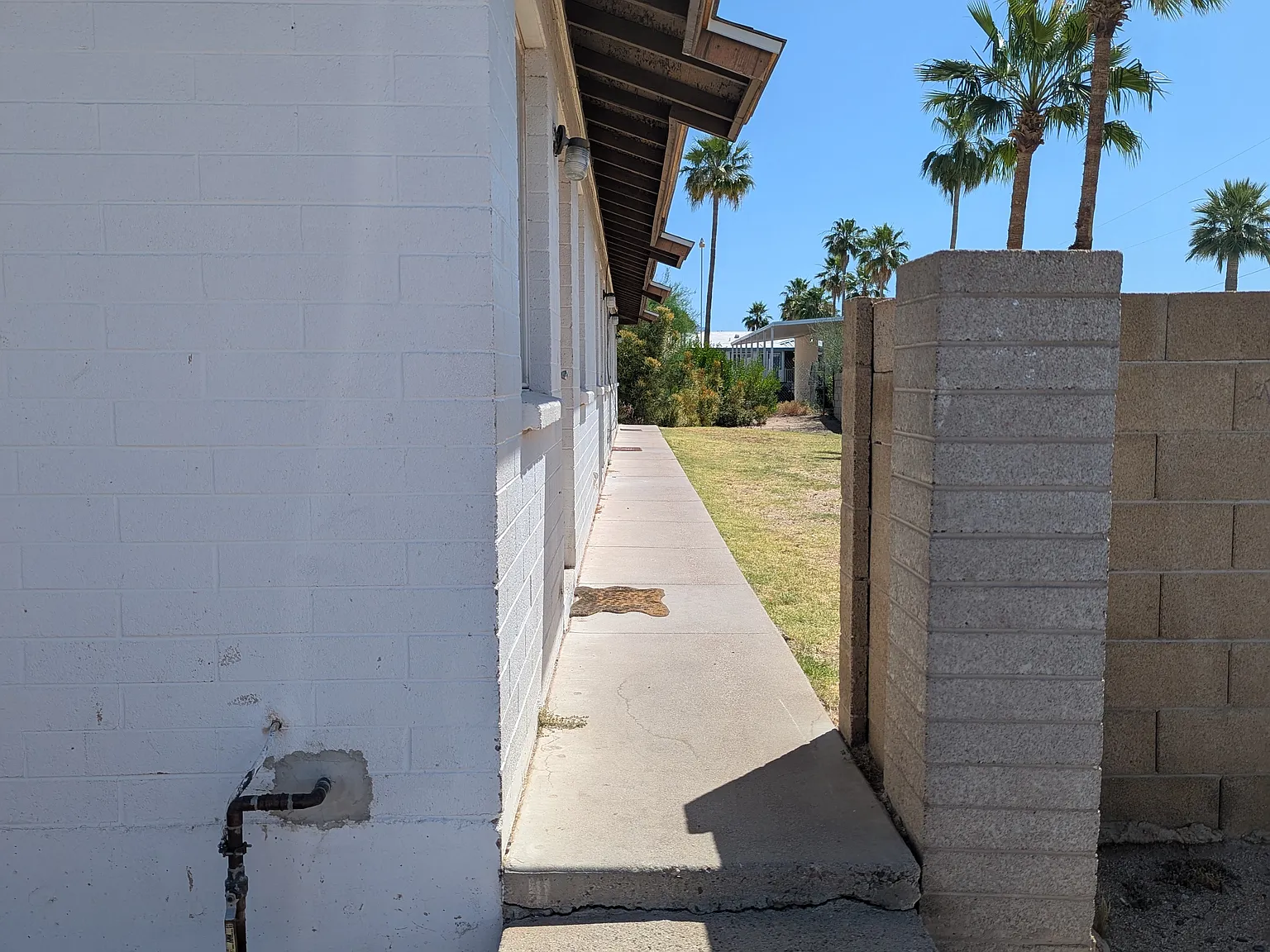 2 bed, 800 sqft, $1,025 — Photo 1