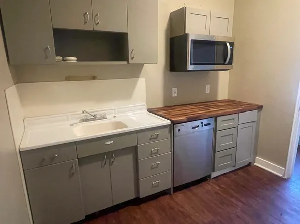 406 Station St APT 4, Bridgeville, PA 15017