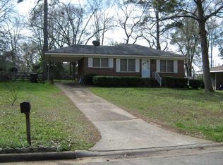 602 Valley Dr, Americus, GA 31709