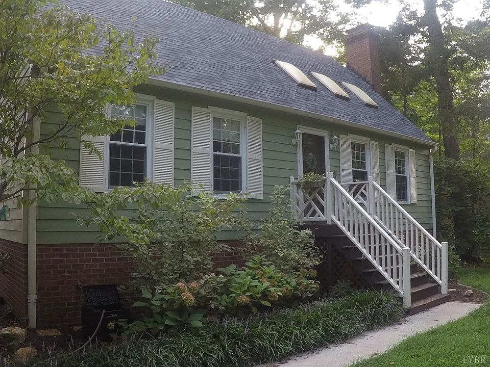 1st image of 208 Shady Oak Ln