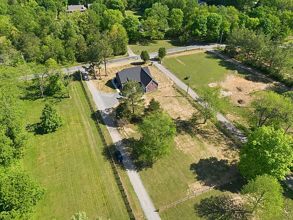 2nd image of 8347 Horseshoe Rd