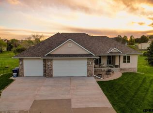 11840 S 202nd Cir, Gretna, NE 68028