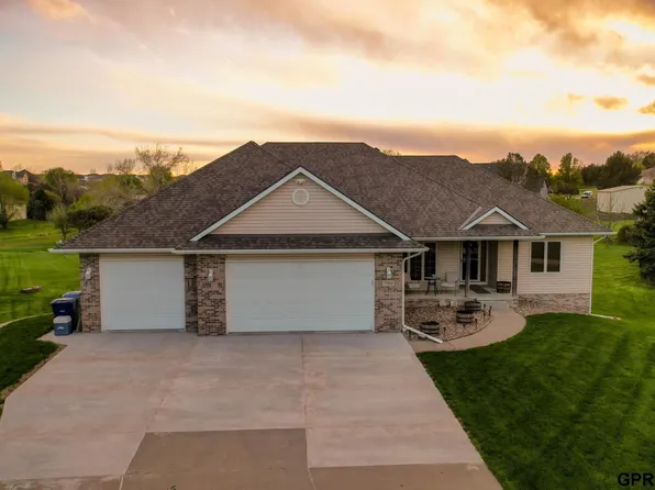 11840 S 202nd Cir, Gretna, NE 68028