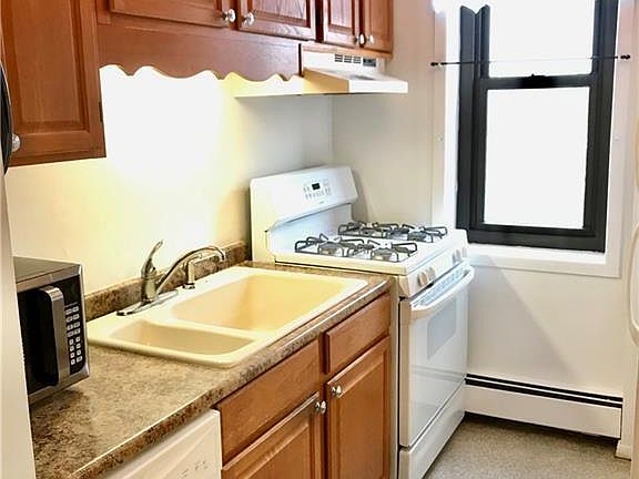 4th image of 25 Stewart Pl APT 610
