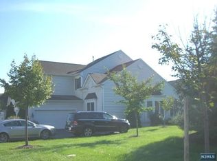 76 Balsam Ct, Paramus, NJ 07652