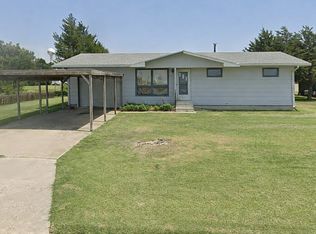 412 N Wolf Ave, Lucas, KS 67648