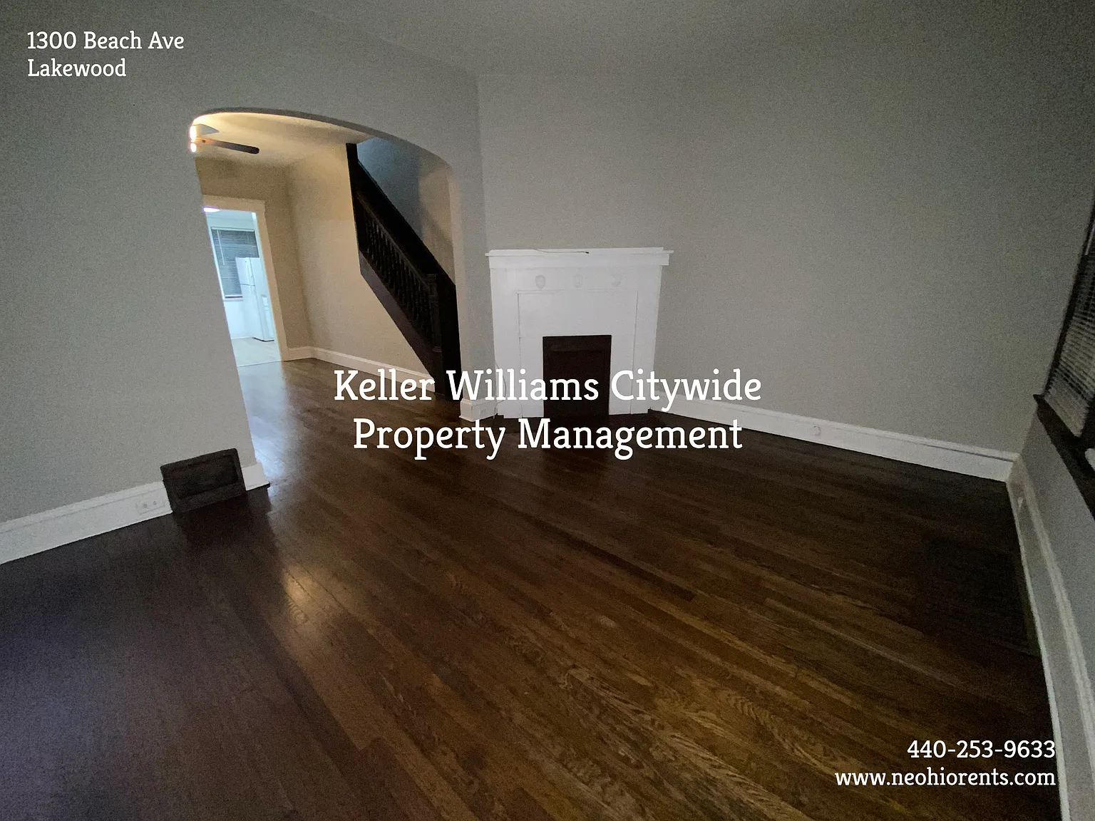 Side by Side 4 bedroom 2 bath rental — Photo 3