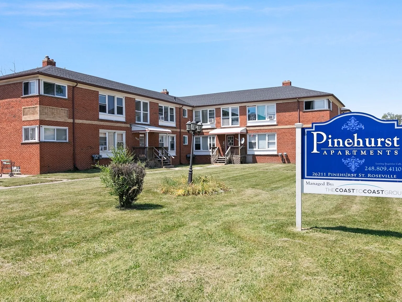 Pinehurst Manor — Photo 2