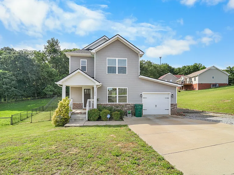 1380 Todd Phillips Ct — Photo 2