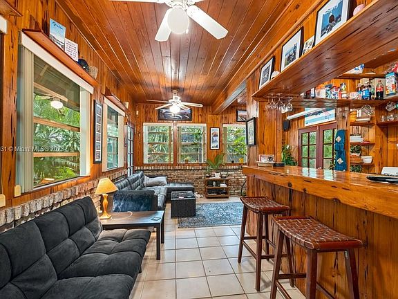 3rd image of 4160 Lybyer Ave #2