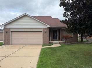 25032 Richard St, Taylor, MI 48180