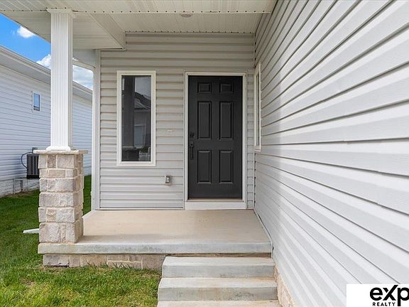 3rd image of 8210 S 178th St