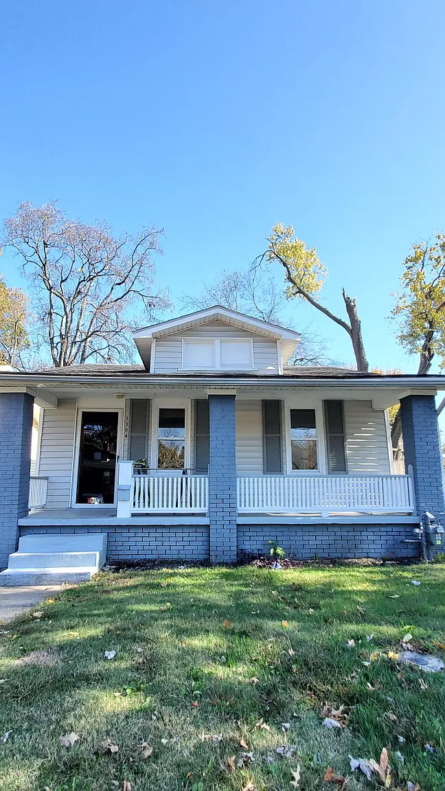 1304 S Harlan Ave photo 1