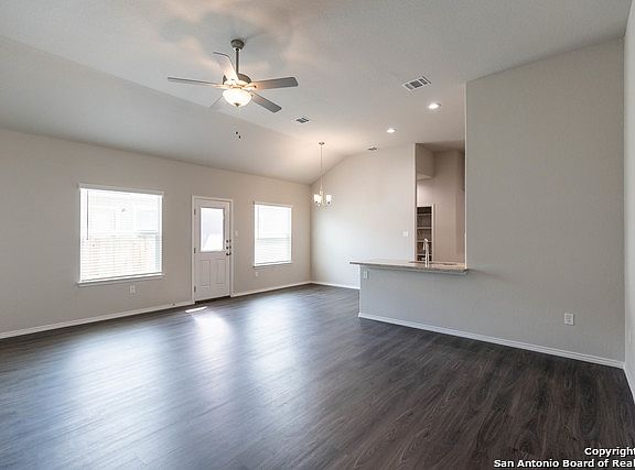 5th image of 609 Heathers Way #611
