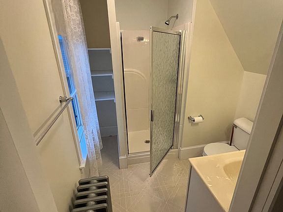 5th image of 33 E Summer St #1