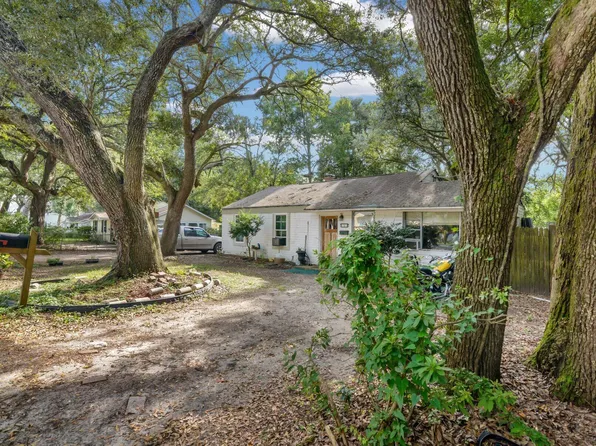 727 McCants Dr, Mount Pleasant, SC 29464