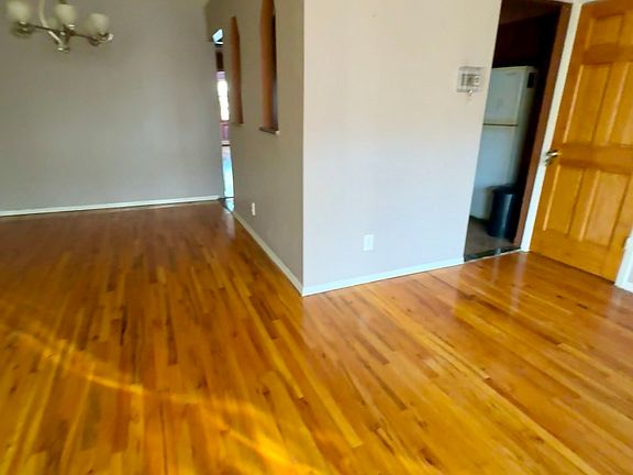 4th image of 11-08 131st St #1