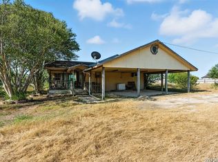 4672 Rakowitz Rd, Adkins, TX 78101